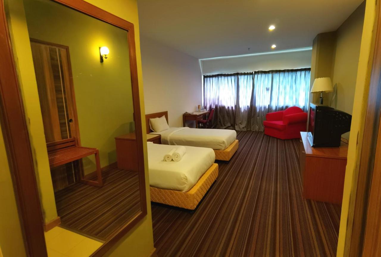 Folkmeldrum Hotel Johor Bahru Kültér fotó